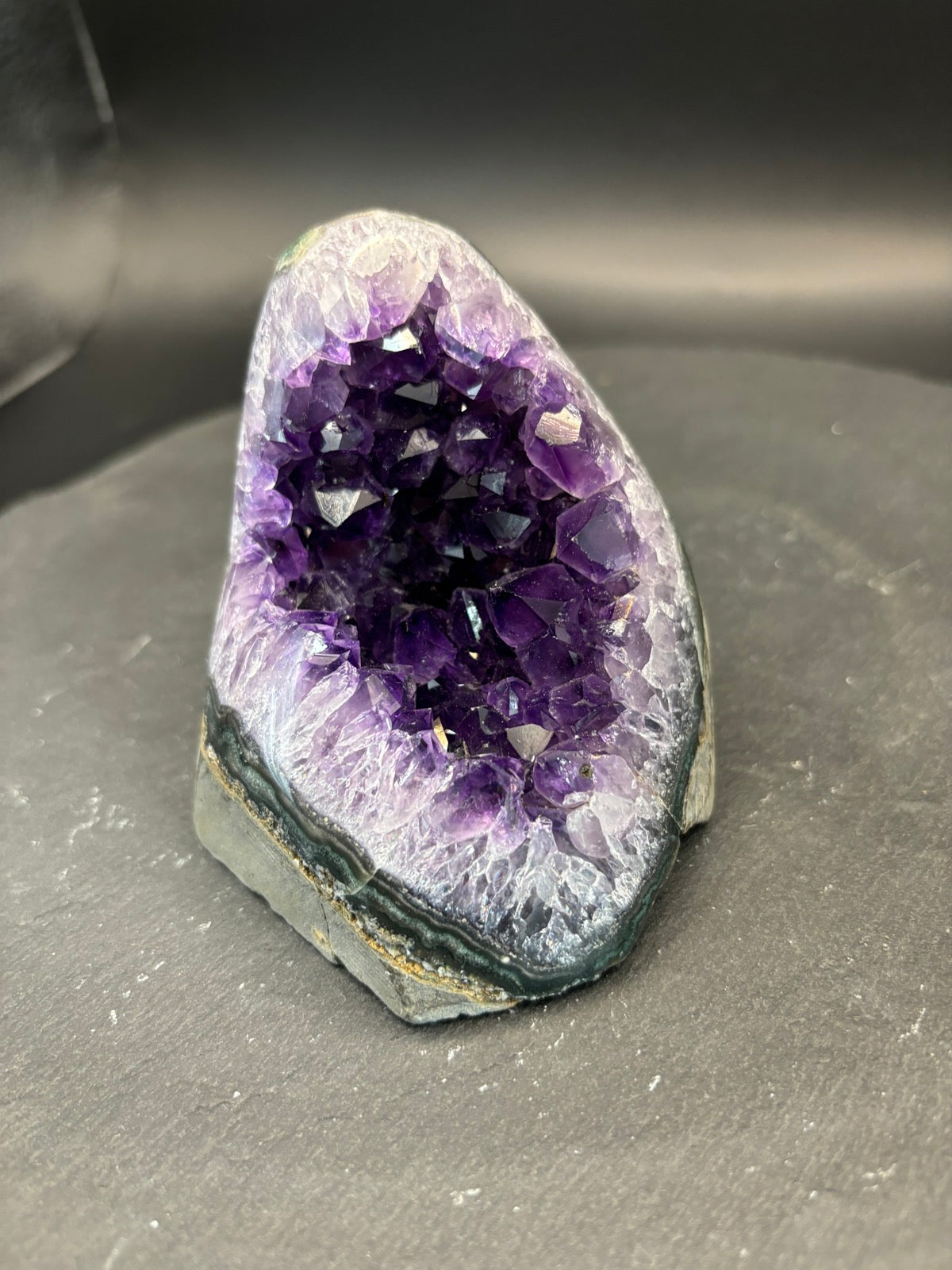 Deep Amethyst Druse 539 Gramm ( Unikat )