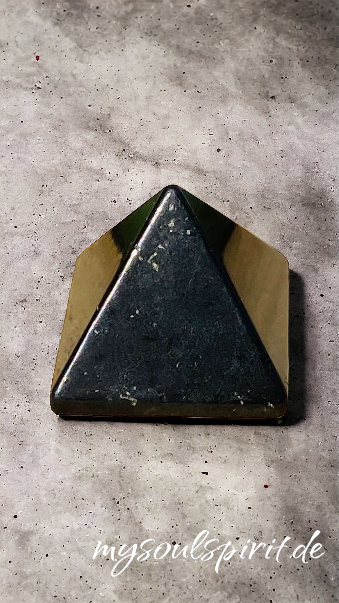 Schungit Pyramide 3 - 5 cm