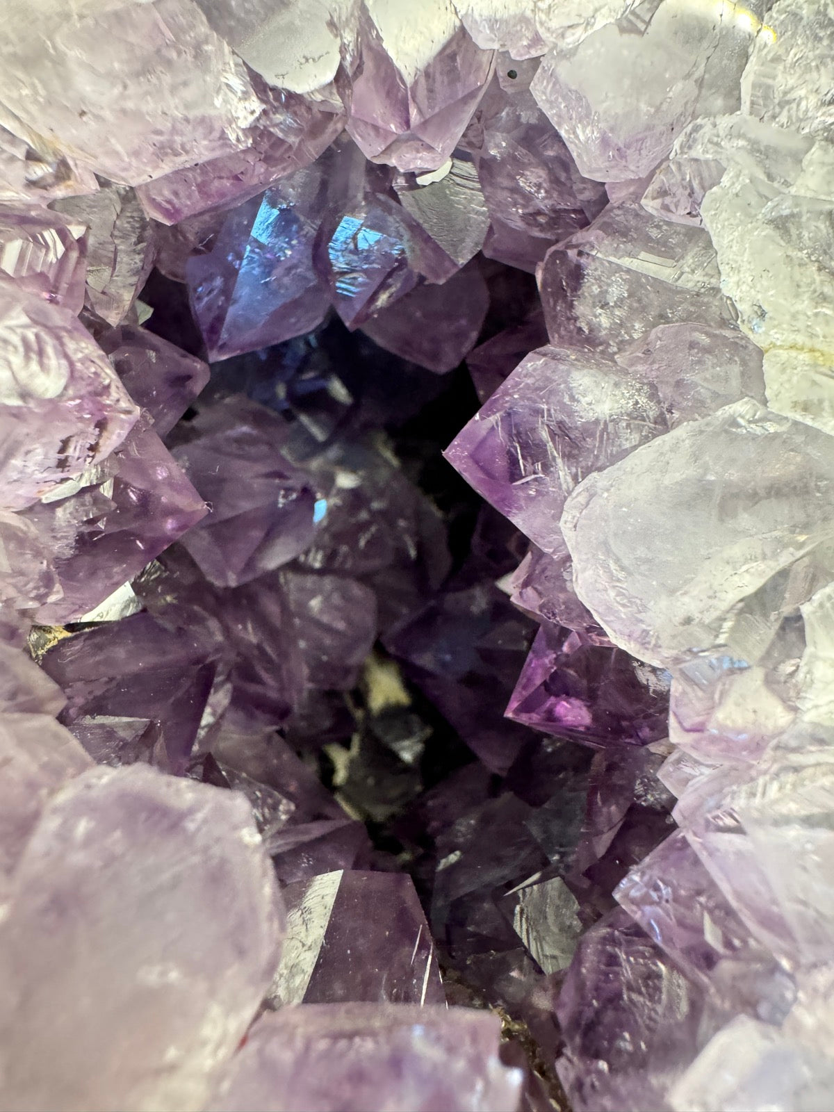 Amethyst Geode 2,8 kg Gramm ( Unikat)