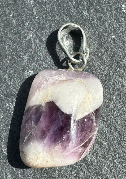 AMETHYST CHEVRON Kettenanhänger