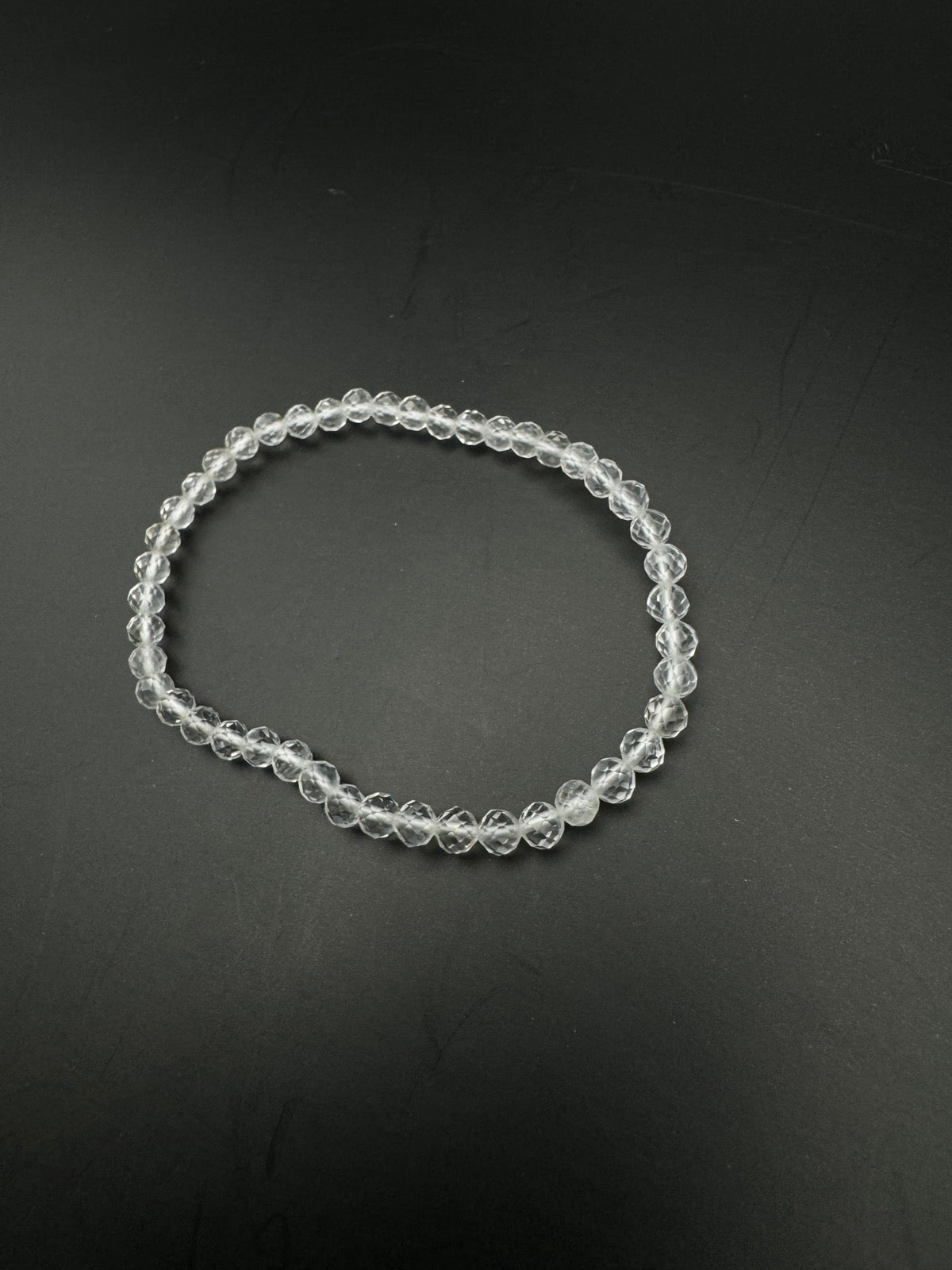 Bergkristall Armband mit 4 mm facettierten mini-Perlen